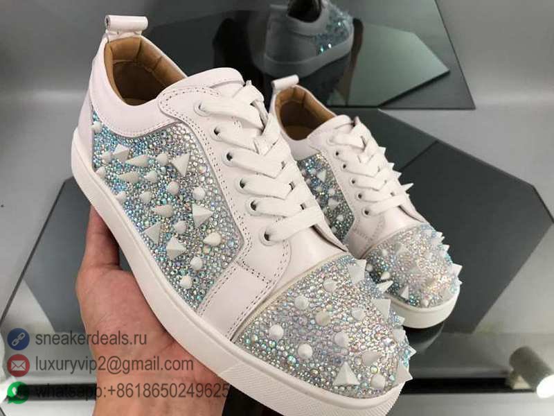CHRISTIAN LOUBOUTIN UNISEX LOW SNEAKERS WHITE&SILVER RIVETS D8010280